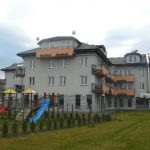 Budynek socjalny i plac zabaw w Zamieniu