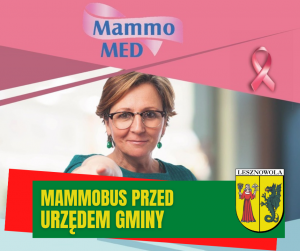 Żółty napis "MAMMOBUS PRZED URZĘDEM GMINY" na zielonym tle. W centralnej części obrazka znajduje się kobieta, która palcem wskazuje na odbiorcę.