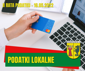 Żółty napis "PODATKI LOKALNE" na zielonym tle. Reką trzyma niebieską kartę i laptop w centralnej części obrazka.