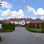 Budynek Szkoły Podstawowej w Łazach