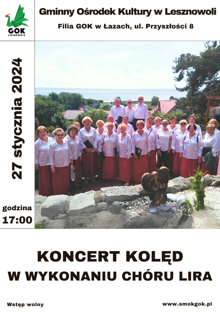 Grupa siedemnastu kobiet i pięciu mężczyzn stoi na dworze i pozuje do zdjęcia. Na dole obrazka czarny napis KONCERT KOLĘD W WYKONANIU CHÓRU LIRA.