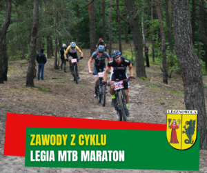 zawody kolarskie w lesie. Na zielonym pasku napis ZAWODY Z CYKLU LEGIA MTB MARATON
