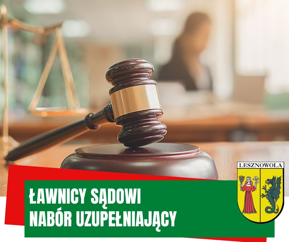 Stół sędziowski i młotek