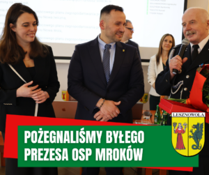 wójt Marta Natalia Maciejak i przewodniczący rady Łukasz Grochala dziękują za pracę druhowi Markowi Sokołowskiemu