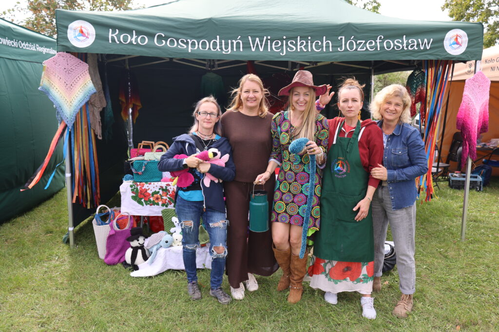 zdjęcie z II festiwalu KGW w Lesznowoli