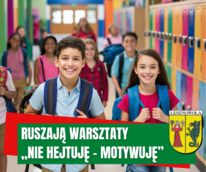zdjęcie przedstawia dzieci idące szkolnym korytarzem